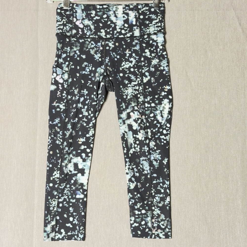 Lululemon Leggings Women Size 4 Black Cropped Comfort Stretch Yoga Splatter